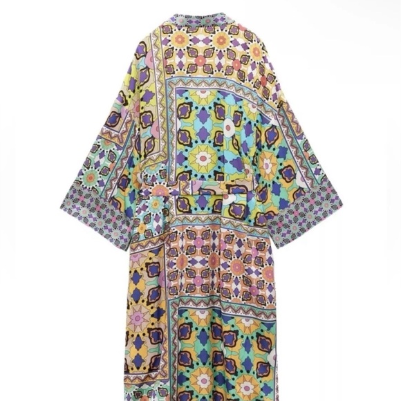 Multicolor Printed Zara Belted Kimono Blouse - Picture 4 of 9